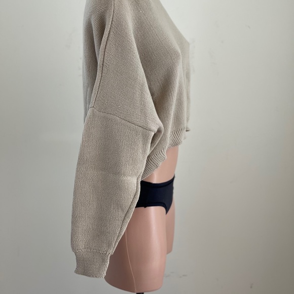 Nasty Gal Knit’s Bound To Happen Sweater-Shorts Set - Picture 9 of 16